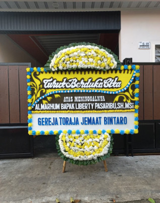 Papan Bunga Duka di Mulak Sebingkai
